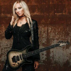 Read more about the article NITA STRAUSS – “The Golden Trail” (Feat. Anders Fridén of IN FLAMES) new single(video)