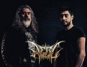 Read more about the article HERC – “Mahal” νέο Lyrics Video