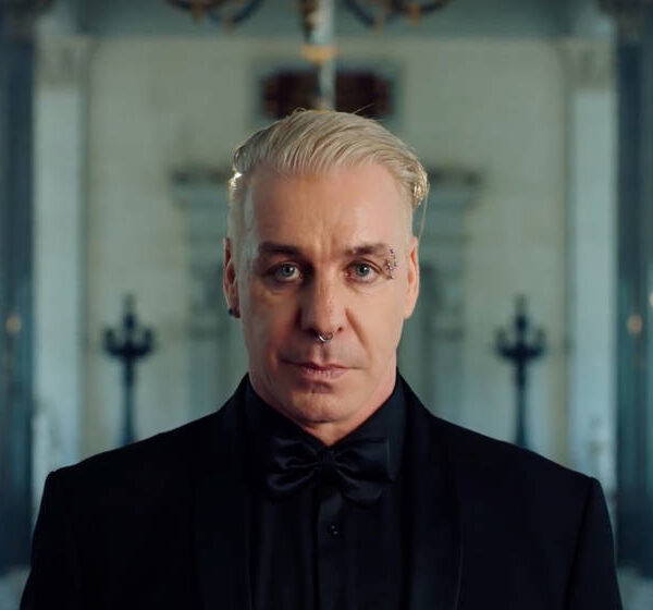 O Till Lindemann κυκλοφόρησε ένα προκλητικό βίντεο για…