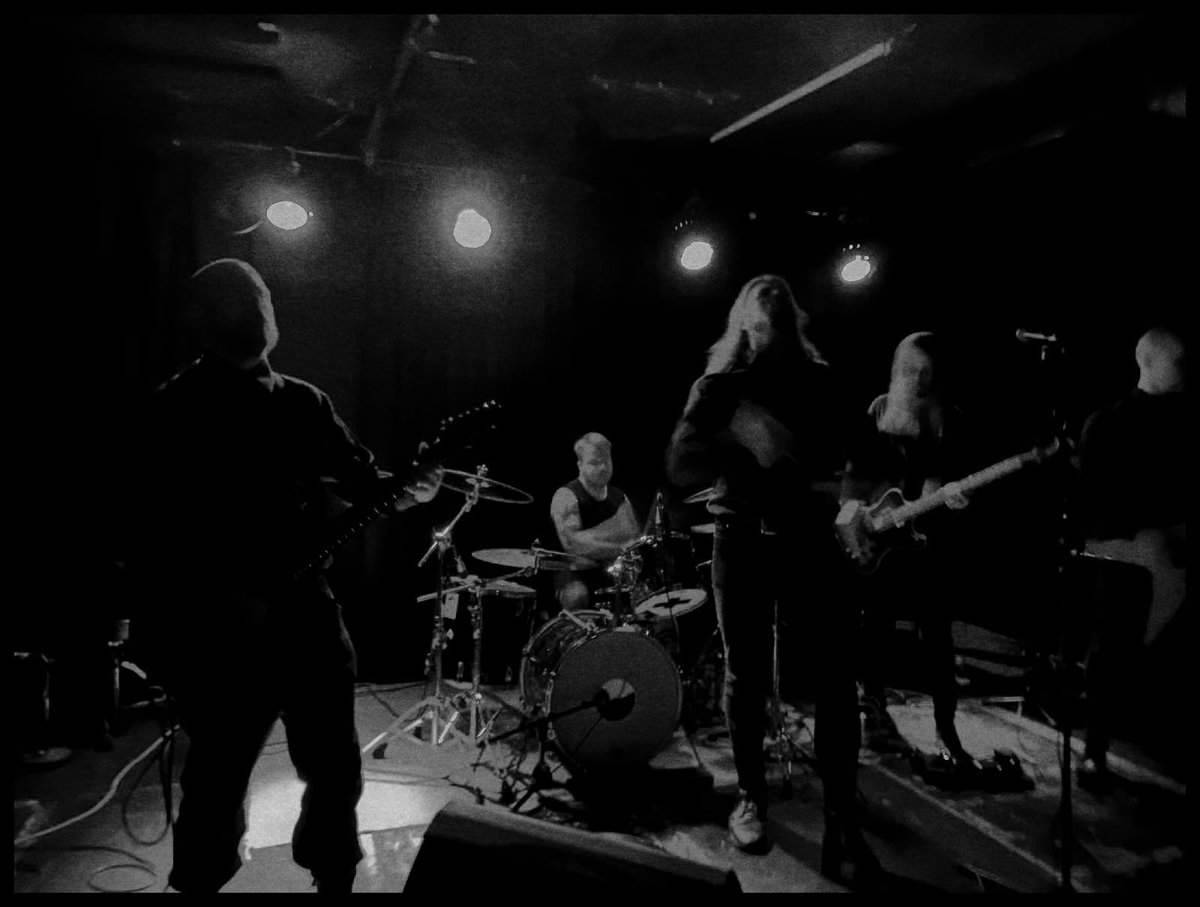 You are currently viewing Οι HOLLOW WOODS ορίζουν ημερομηνία κυκλοφορίας για το νέο άλμπουμ και αποκαλύπτουν το πρώτο κομμάτι “Burial Fires”