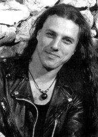 Read more about the article Chuck Schuldiner – σαν σήμερα 13 Δεκεμβρίου 2001 φεύγει από τη ζωή ο πατέρας του Death Metal