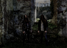 Read more about the article Πρεμιέρα νέου κομματιού των HASTURIAN VIGIL στο InvisibleOranges.com