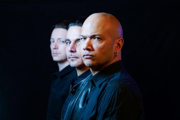 You are currently viewing Οι DANKO JONES παρουσιάζουν το ακυκλοφόρητο “Electric Sounds”- bonus track “Waiting For You”!