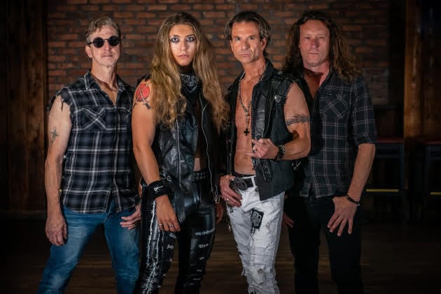 You are currently viewing HOLY MOTHER: αποκάλυψαν τις λεπτομέρειες του άλμπουμ “Rise” και μοιράστηκαν το πρώτο video single “Fire”!