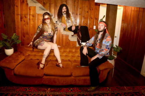 Read more about the article Σήμερα οι HEAVY TEMPLE λανσάρουν το video clip “Extreme Indifference to Life” για το ολοκαίνουργιο άλμπουμ τους “Garden of Heathens”!