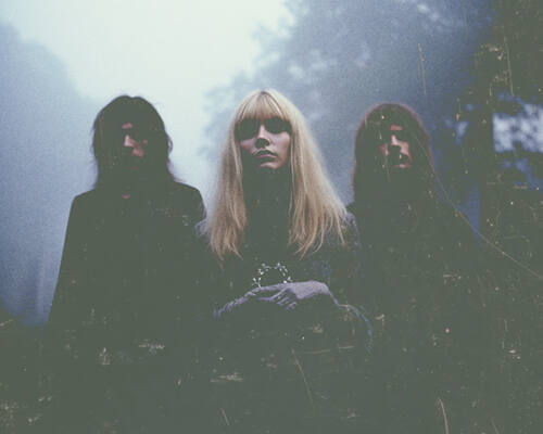 Read more about the article Οι Hail Darkness οι Αμερικανοί occult doomsters αποκαλύπτουν νέο μουσικό βίντεο για το “Goat of Mendes”