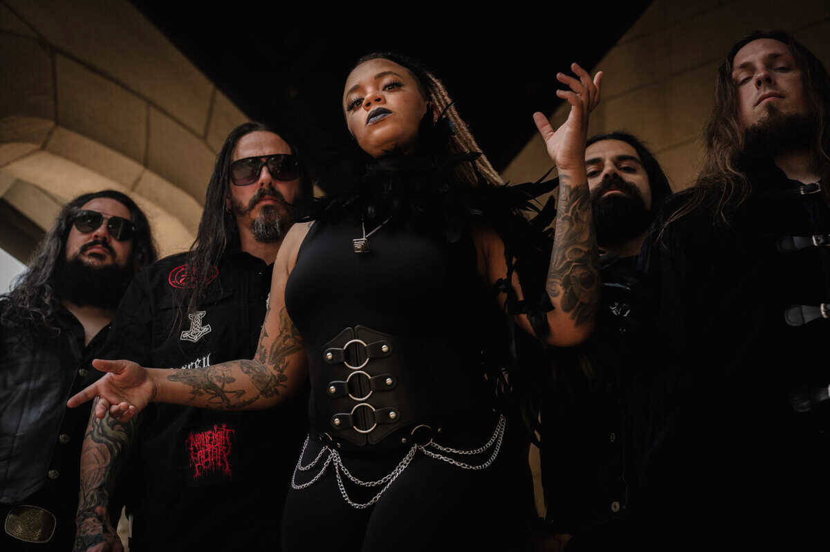 You are currently viewing Οι OCEANS OF SLUMBER επαναπροσδιορίζουν το “The Given Dream” στο νέο τους single