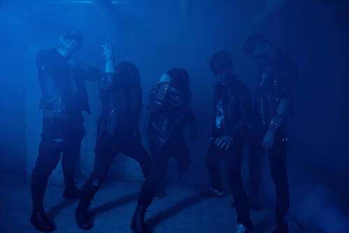 Read more about the article Οι VERDALACK υπογράφουν με την HELLS HEADBANGERS, αποκαλύπτουν το πρώτο κομμάτι από το ντεμπούτο άλμπουμ – συμμετέχουν μέλη των SIGNIFICANT POINT, BAFOMET, MILITARY SHADOW