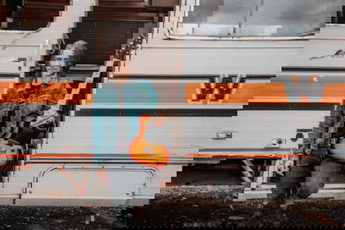 Read more about the article Ο MYLES KENNEDY κυκλοφορεί ένα animated αριστούργημα για το κομμάτι “Miss You When You’re Gone”!