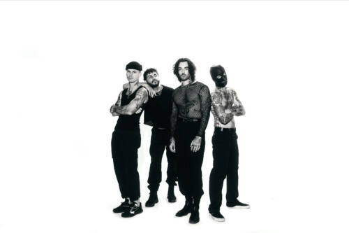 Read more about the article Οι The Dark (feat. Of Mice & Men) κυκλοφορούν το ντεμπούτο single τους και υπογράφουν στην Arising Empire