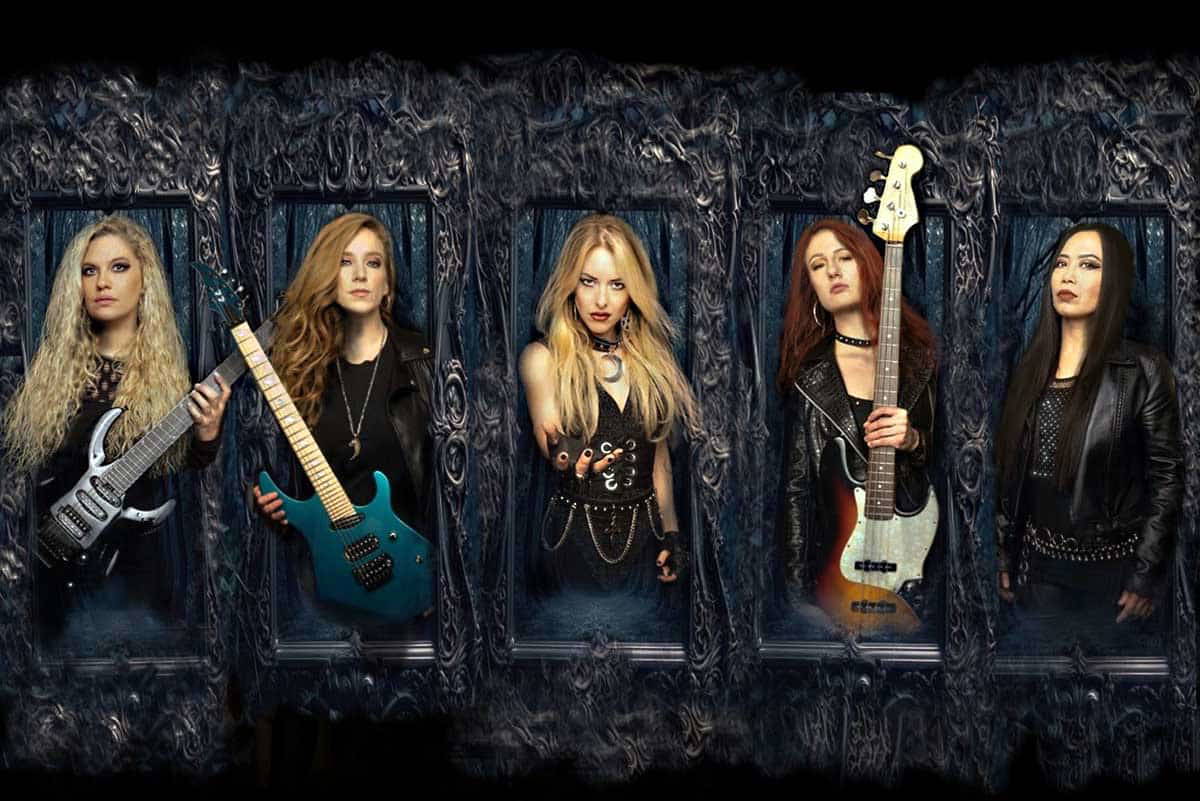 Read more about the article Οι BURNING WITCHES κυκλοφορούν το μαγευτικό νέο τους ύμνο “Mirror, Mirror”