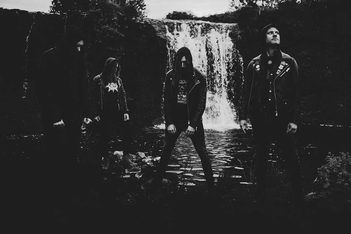 Read more about the article Οι BARSHASKETH προβάλλουν το νέο άλμπουμ τους στο κανάλι Black Metal Promotion