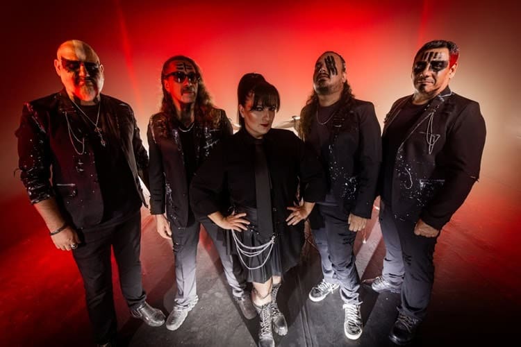 Read more about the article Οι symphonic metallers Revengin κυκλοφορούν το video single «Wish You the Same but Worse»