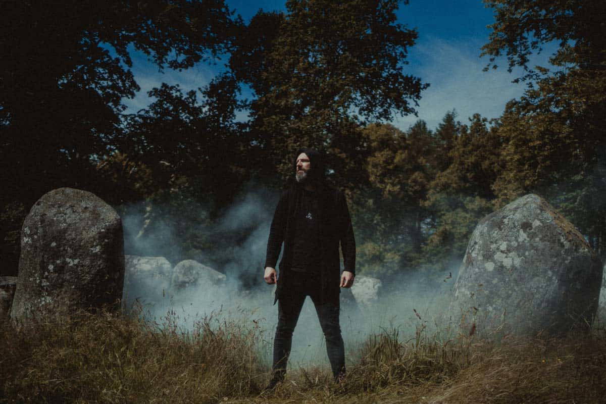 You are currently viewing Οι SAOR κυκλοφορούν το κομμάτι «The Sylvan Embrace» Feat. Jo Quail