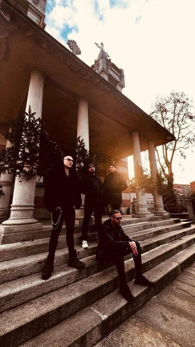 Read more about the article Nέο single “Elusive” από τους HOT SUNDAY BLOOD!