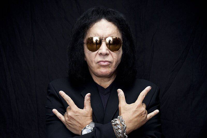 GENE SIMMONS photo