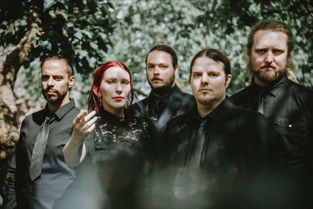 Read more about the article Οι Opia κυκλοφορούν το νέο κομμάτι “Man Proposes, God Disposes”