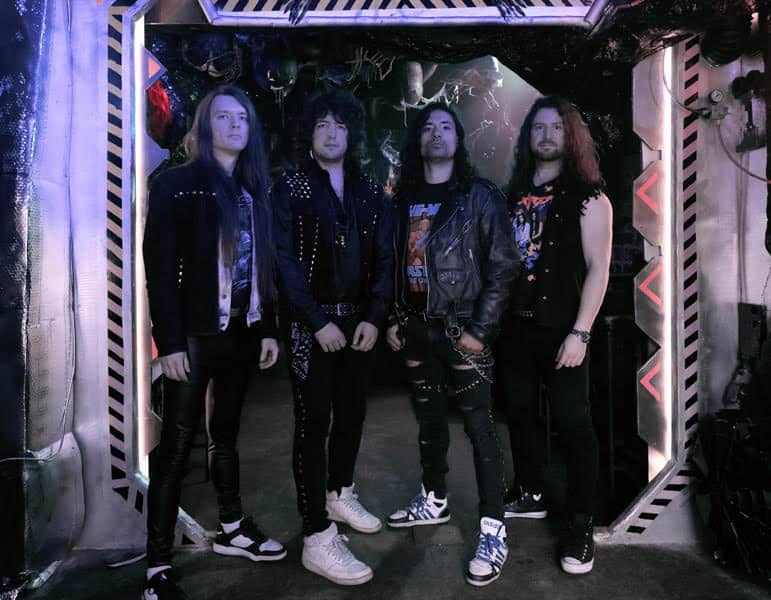 Read more about the article POWER SURGE – πρεμιέρα νέου κομματιού το ντεμπούτο άλμπουμ “Shadows Warning” θα κυκλοφορήσει μέσω της FHM Records τον Μάιο του 2025