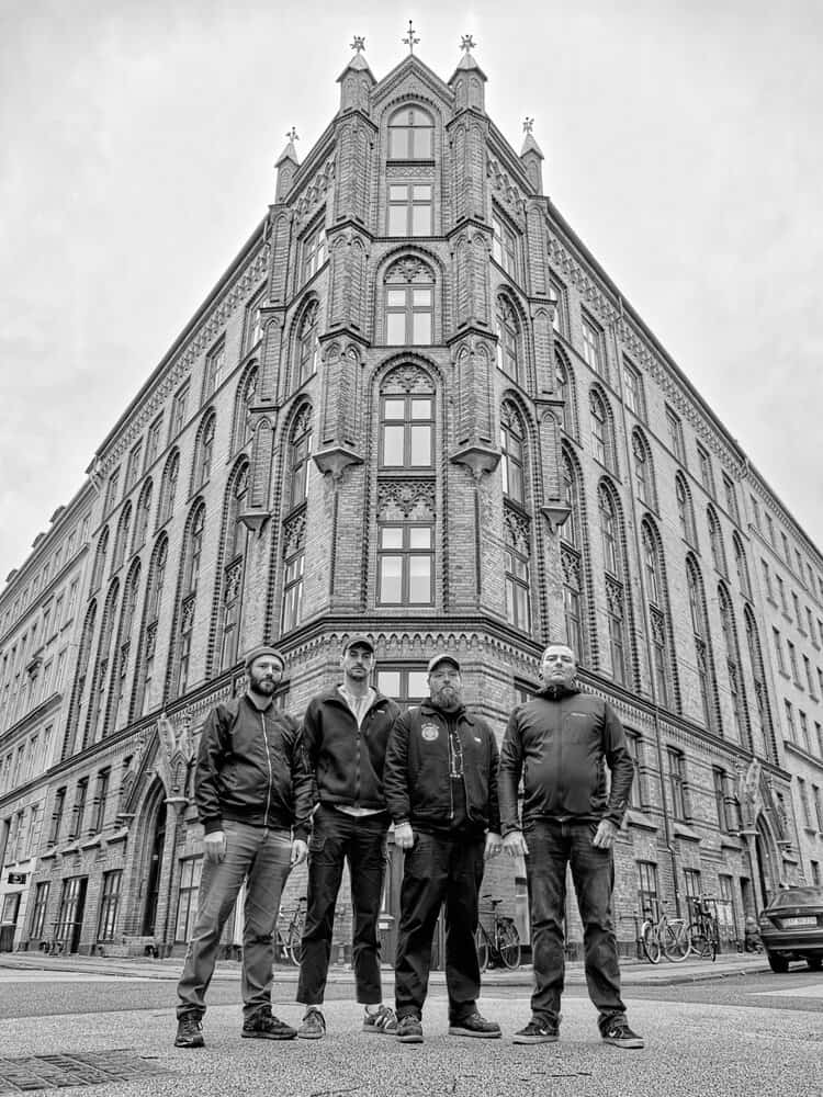 Read more about the article Down to None: Ακούστε το τελευταίο τους single  “Spiteful”