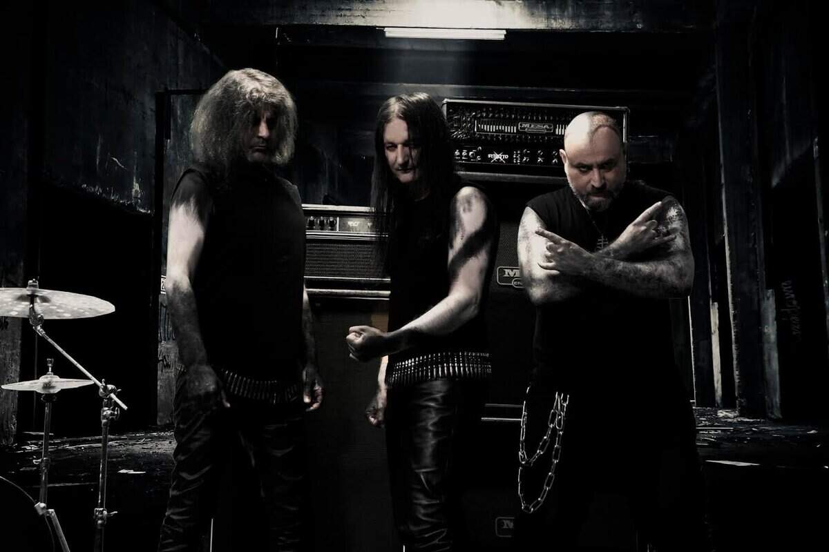 You are currently viewing Deviser: Το κλασικό “Transmission to Chaos” των Ελλήνων θρύλων επανακυκλοφορεί σε Νοτιοαμερικάνικη έκδοση!