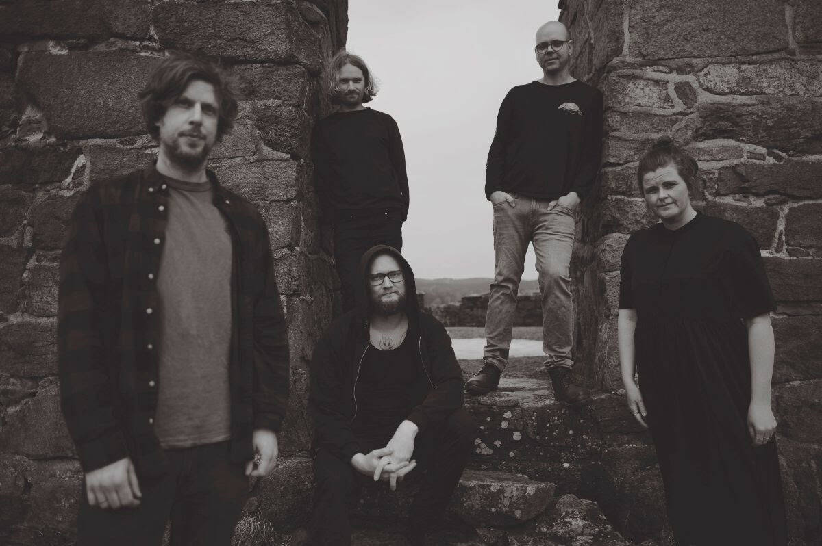 You are currently viewing Celestial doom metal group Leonov release new single, announce EP