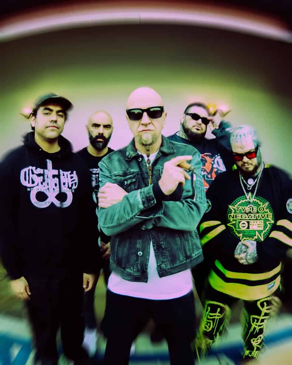 Read more about the article Οι SEVEN HOURS AFTER VIOLET μοιράζονται το επίσημο μουσικό βίντεο για το “Float”