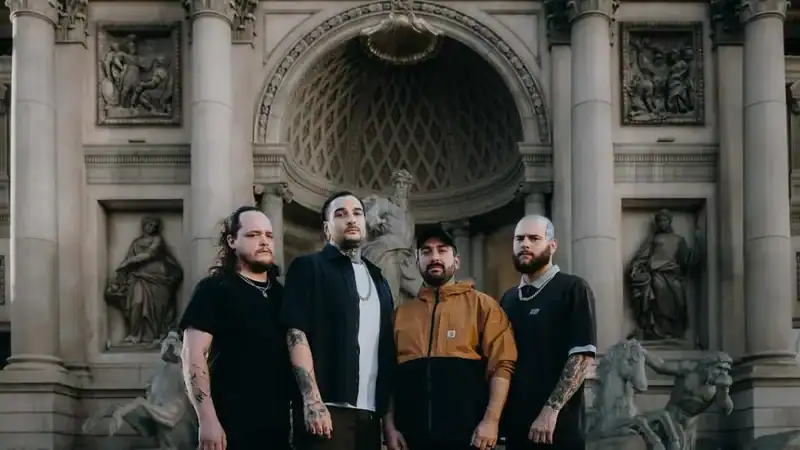 Read more about the article Οι SIGNS OF THE SWARM θα κυκλοφορήσουν το νέο τους άλμπουμ “To Rid Myself Of Truth” στις 22 Αυγούστου – Official video για το single “Hellmustfearme” είναι ήδη διαθέσιμο!