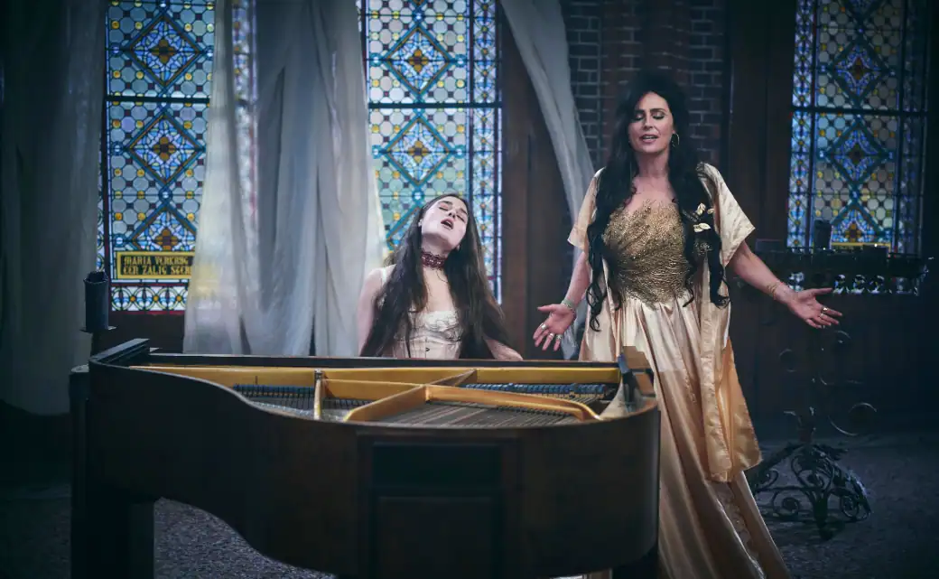 Read more about the article Οι WITHIN TEMPTATION συνεργάζονται με τη διαγωνιζόμενη της Eurovision Jerry Heil για το “Sing Like A Siren”