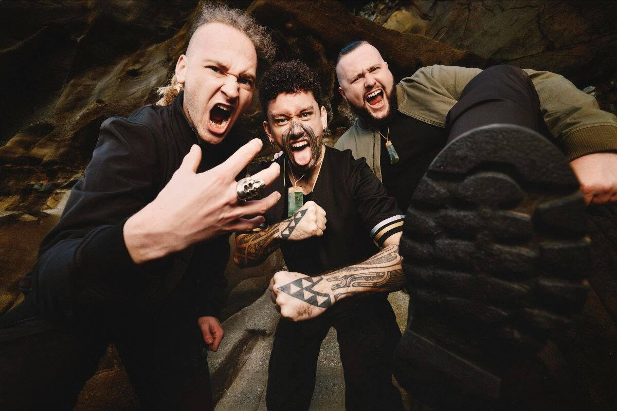 Read more about the article Οι ALIEN WEAPONRY & ο Randy Blythe των Lamb of God πολεμούν το σύστημα στο νέο μουσικό βίντεο για το «Taniwha»