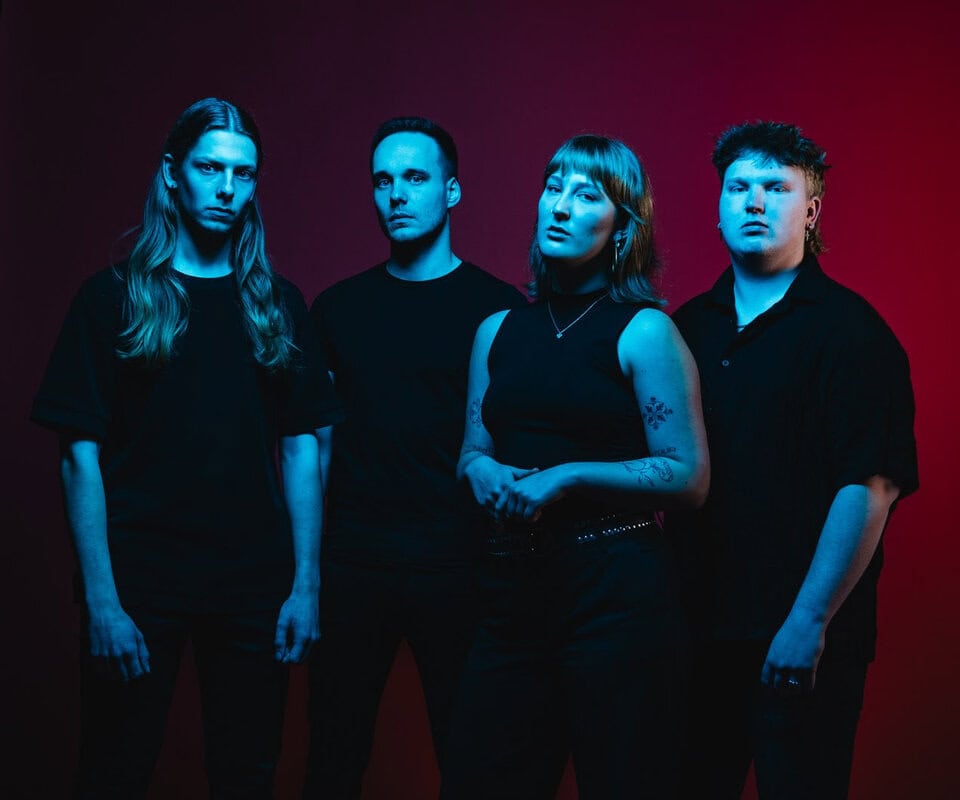 You are currently viewing Dutch newcomers TRAVERSUS reveal New Single + Lyric Video “Eye To Eye”