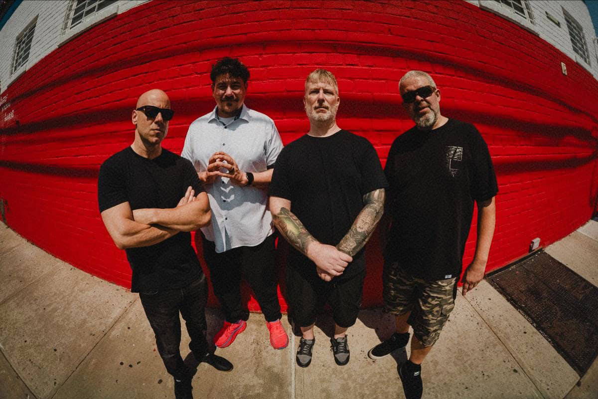 Read more about the article Οι CAR BOMB μοιράζονται βίντεο για το νέο τους single “Blindsides”