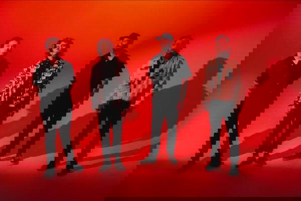 Read more about the article Οι COLORBLIND μοιράζονται το διπλό single «Letdown» & «Misery Loves Company»