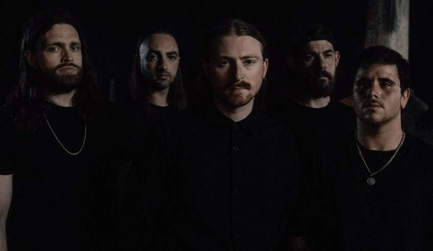 Read more about the article Οι CURRENTS επιστρέφουν με το πρώτο τους νέο single από το 2023 – Το “It Only Gets Darker” διαθέσιμο τώρα