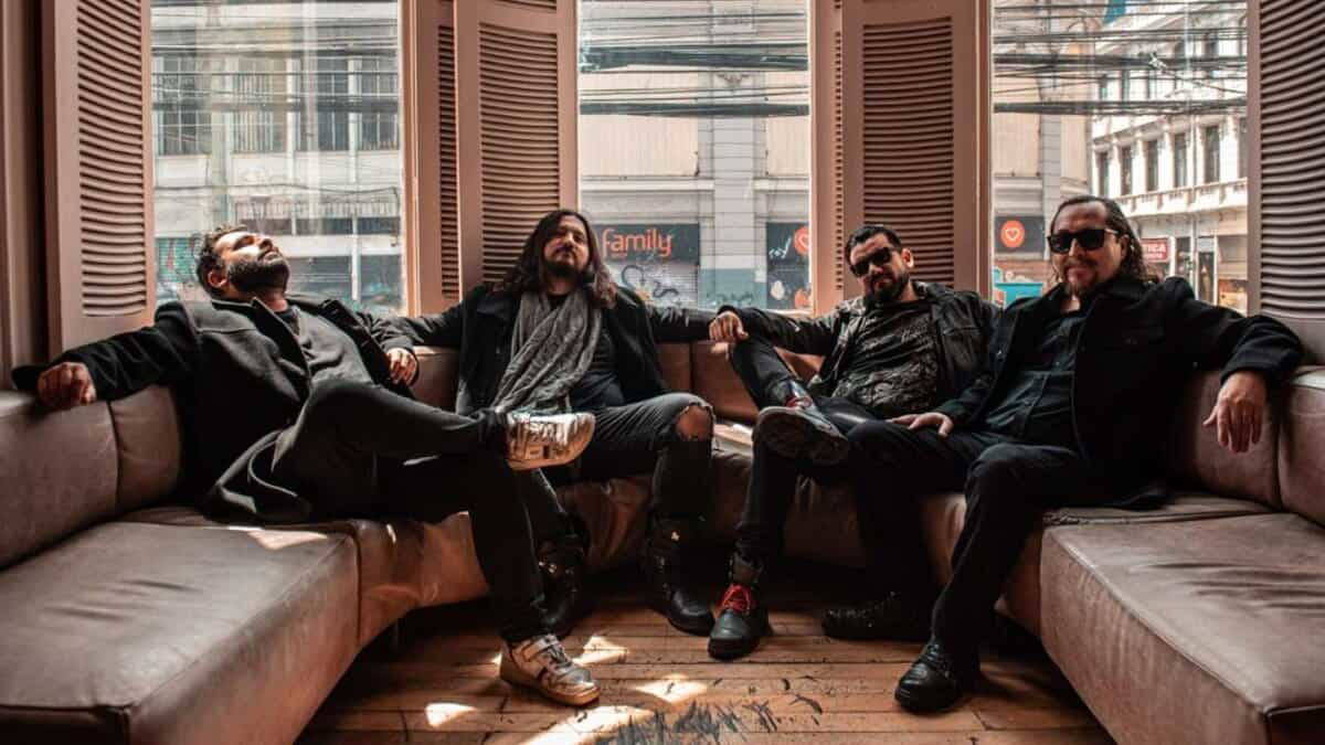 Read more about the article Οι Dolezall κυκλοφορούν το album “The Book of Mysteries”