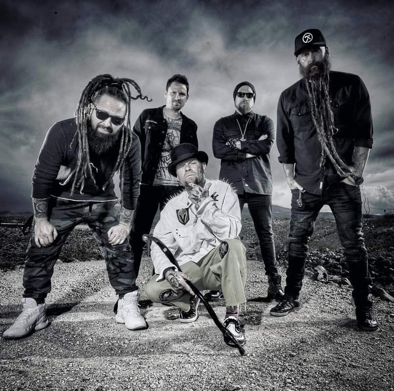 Read more about the article Οι FIVE FINGER DEATH PUNCH κυκλοφόρησαν το «20 Years Of Five Finger Death Punch – Best Of Volume 1»