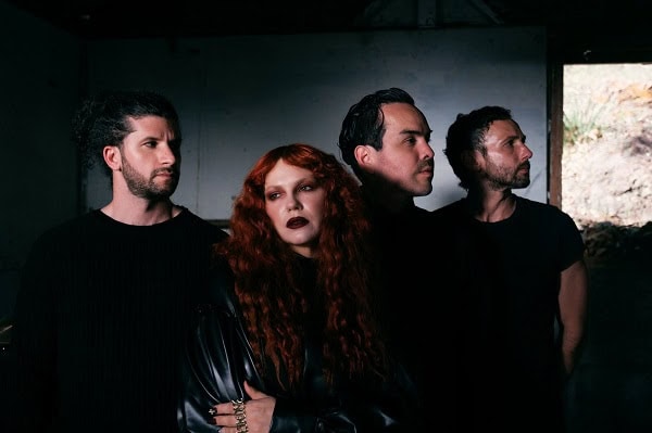 Read more about the article Οι HOLY WARS προσφέρουν μια εκδίκηση με το νέο τους single «Crucify»