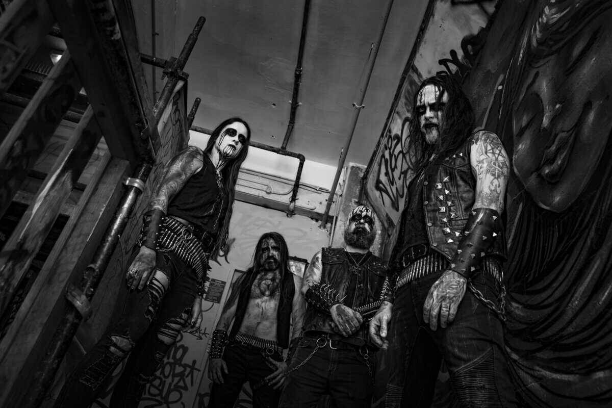 Read more about the article Οι PESTILENTIAL SHADOWS κυκλοφορούν το άλμπουμ “Wretch” τον Σεπτέμβριο – Διαθέσιμο το πρώτο single “Where Sunlight Goes To Die” με συμμετοχή του Dis Pater των MIDNIGHT ODYSSEY