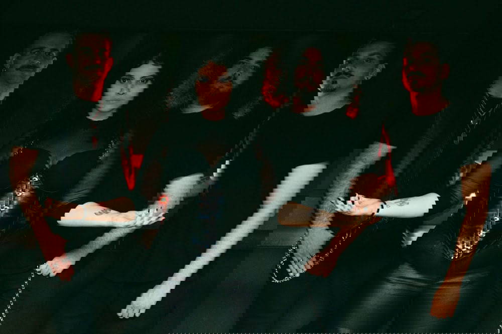 Read more about the article Το ελληνικό Alternative συγκρότημα THIS I OWE υπογράφει με τη Wormholedeath για την επανέκδοση του ντεμπούτου άλμπουμ “Alchemists”