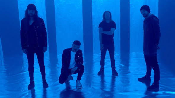 Read more about the article Οι KHROMA θα κυκλοφορήσουν το τέταρτο άλμπουμ τους το φθινόπωρο – Το πρώτο single “Catch The Whip” είναι ήδη διαθέσιμο