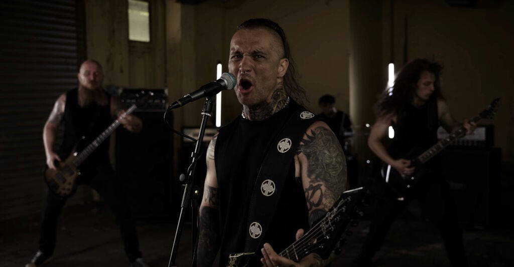 Read more about the article Οι EKTOMORF δίνουν στη δημοσιότητα το νέο single/video “Suicide Note”