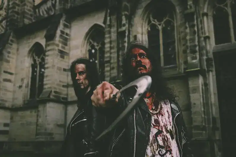 Read more about the article Οι OUTLAW παρουσιάζουν το νέο τους single “Those Who Breathe Fire” με τη συμμετοχή του κιθαρίστα των DÖDSRIT, Georgios