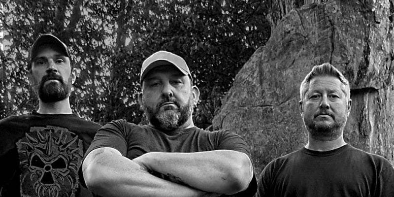 Read more about the article Οι THE CROOKED SKULL κυκλοφορούν το νέο τους single “Iron Smile” με τη συμμετοχή του Bob Balch των FU MANCHU