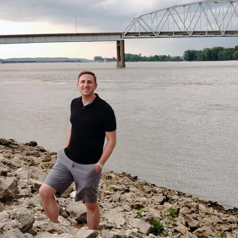 Read more about the article “New single by BILL CLOVE ‘Looming Against Wavering Light’ from the album ‘Through Shadow To Fire’.