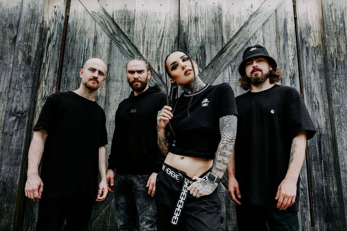 Read more about the article JINJER announce very special guests for 2026 European Duél Tour!