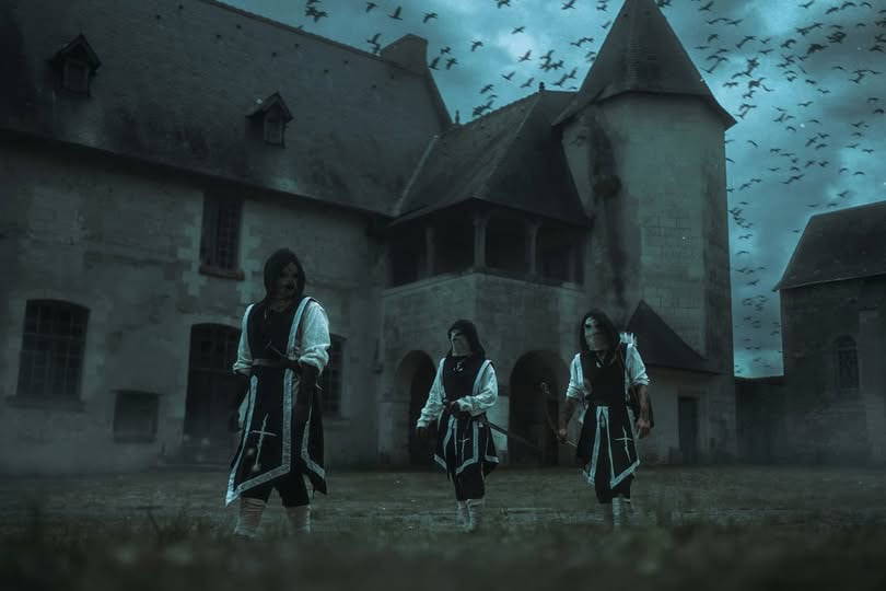 Read more about the article LES BÂTARDS DU ROI unveil “Les Chemins de l’exil”, the title track of their upcoming album