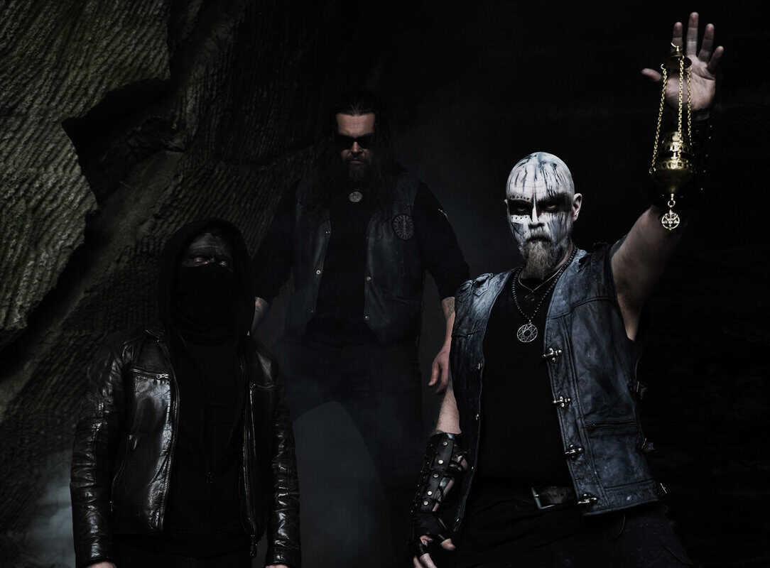 Read more about the article Οι ENTHRONED κυκλοφορούν το δαιμονικό ομότιτλο τραγούδι “Ashspawn”.