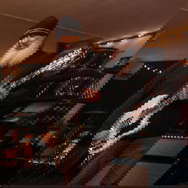 Ο Kim Thayil των SOUNDGARDEN ανακοίνωσε την κυκλοφορία του βιβλίο “A Screaming Life”…