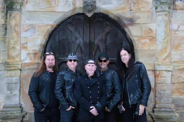 Read more about the article Οι MAD MAX ανακοινώνουν τον νέο τραγουδιστή Alan Clark