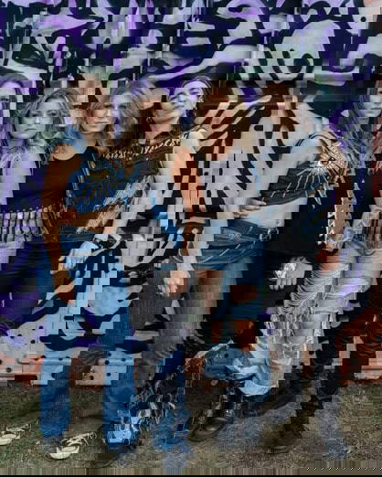 Read more about the article Η σουηδική δύναμη του rock’n’roll THUNDERMOTHER υπογράφει παγκόσμιο συμβόλαιο με τη Napalm Records!