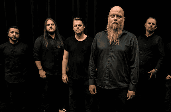 Green Carnation on Metalwar